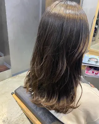 カラー 中川 諒祐のヘアスタイル