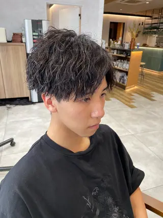 パーマ メンズ オノザワ シュウジのヘアスタイル