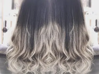 ロング naomi (夜間営業受付中★)のヘアスタイル