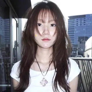 セミロング カラー レイヤーカット ダブルカラーのヘアスタイル