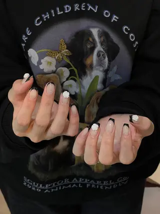 ネイル Dark Honey Kikiのネイルデザイン