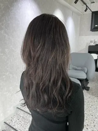 ロング 池田 真衣のヘアスタイル