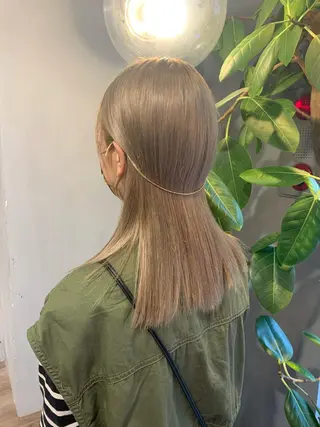 セミロング カラー 美髪・シールエクステ ホソタニリョウコのヘアスタイル