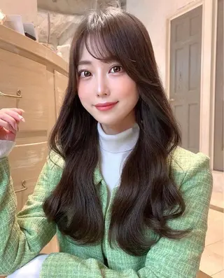 ロング RINA/韓国ヘア/ 上品な艶カラーのヘアスタイル
