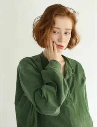 ショート カラー ボブ／レイヤー／艶 🦕risa  森下のヘアスタイル