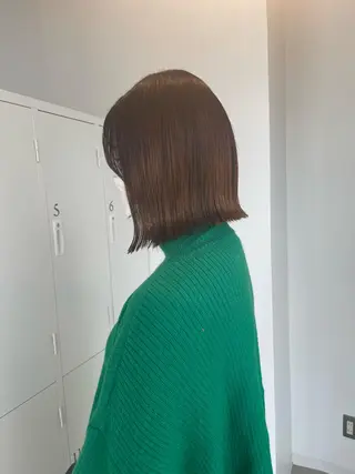 ミディアム 店長　MANAMI ／ブリーチ／骨格ボブのヘアスタイル