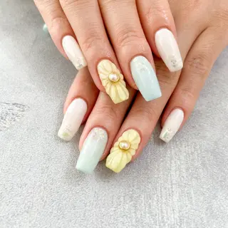 ネイル ゴテゴテ💙ワンホン リオナのネイルデザイン