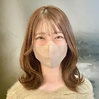 ミディアム Sherry淀屋橋肥後橋店所属・Sherry 淀屋橋肥後橋店のヘアスタイル