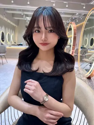 ミディアム ❤️ブリーチなし💚 ダブルカラー平野実花のヘアスタイル