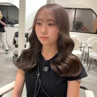 セミロング カラー MOE🐈‍⬛🎀 エクステ/ワンホンのヘアスタイル