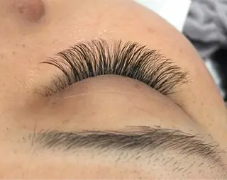 マツエク・マツパ MAK’s 草加店スタッフのネイルデザイン