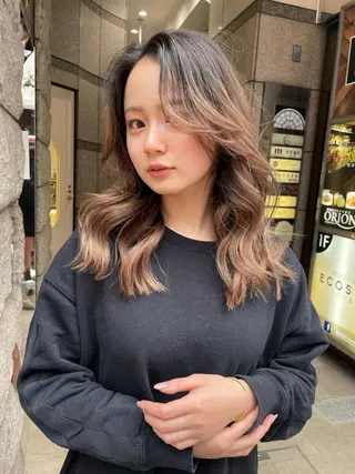 セミロング 色気グレージュ 🤍kosuke🤍のヘアスタイル