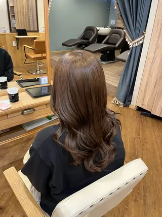 セミロング カラー 京橋美容室🌟 亀井寿葵のヘアスタイル