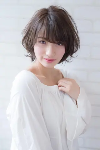ショート アオガミ （前髪顔周りカット）のヘアスタイル