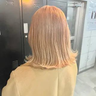 ミディアム 🌈カラー特化 ハイトーンけいと🌈のヘアスタイル