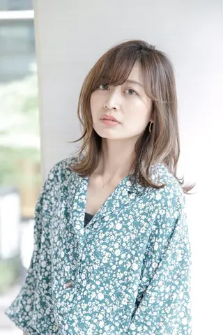 セミロング カラー 圧倒的髪質改善 ✂︎飯島悠介のヘアスタイル