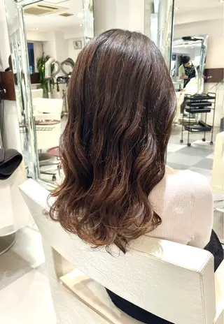 ロング パーマ コテ巻き風パーマ 藤澤　知彌のヘアスタイル