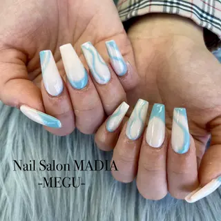 ネイル MADIA藤沢所属・MADIA MEGUのネイルデザイン