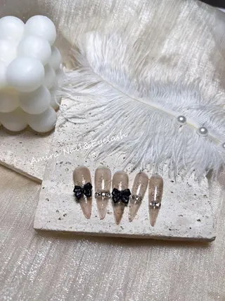 ネイル Amira アイラッシュのマツエク・マツパデザイン