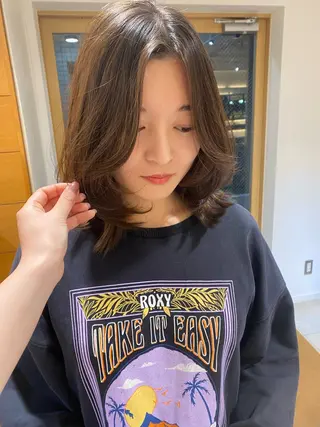 ミディアム 谷川 あかりのヘアスタイル