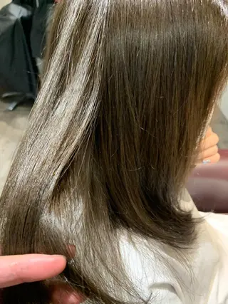 セミロング カラー 中川歩 髪質改善 ツヤカラー【横浜】のヘアスタイル