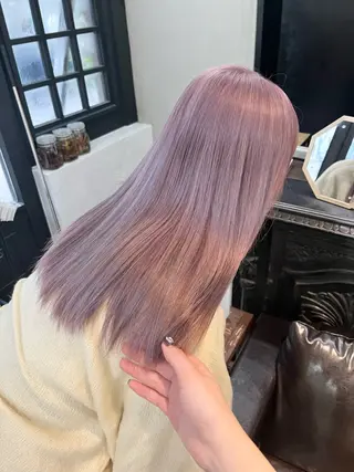 ロング ブリーチなしダブルカ ラー🩶manamiのヘアスタイル