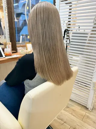 ロング 伊藤 一樹のヘアスタイル