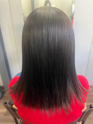 セミロング カラー terra🌈大久保 睦美のヘアスタイル