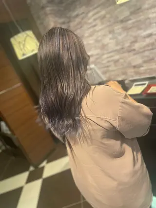 ロング カラー 佐々木 麻純のヘアスタイル