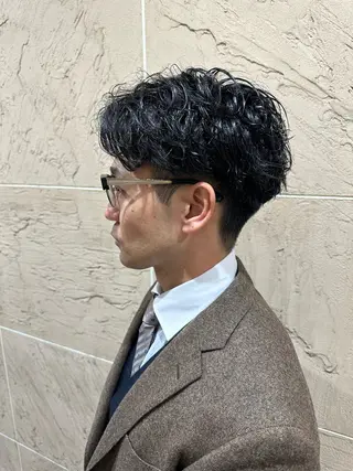 ショート パーマ メンズ 溜 一太のヘアスタイル