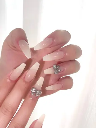 ネイル FLY NAIL&Eyelash Salon 梅田店所属・YUKI FUKUMARUのマツエク・マツパデザイン