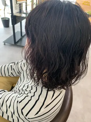 ミディアム パーマ ufufu所属・境 菜摘のヘアスタイル