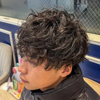ショート パーマ メンズ 吉田 新平のヘアスタイル