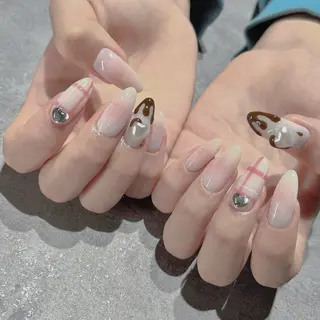 ネイル NEO Beauty Salon所属・𝐍𝐄𝐎 𝐉𝐔𝐑𝐈のネイルデザイン