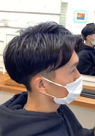 ショート 小林 崇雅　ダウンパーマのヘアスタイル