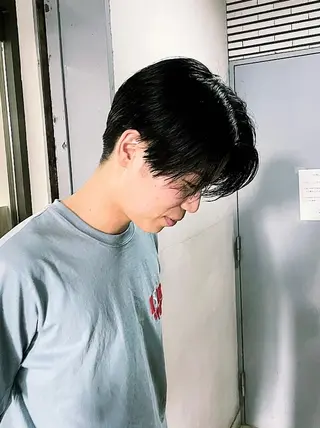 パーマ メンズ RIN／韓国ヘア レイヤーカットのヘアスタイル