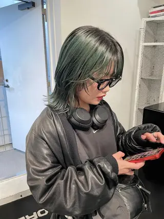 ミディアム カラー パーマ ヘアアレンジ メンズ キッズ ネイル マツエク・マツパ アイブロウ 艶ハイトーン/ヘア アレンジAYAKAのヘアスタイル