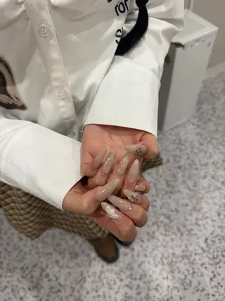 ネイル snazzy Anzuのネイルデザイン