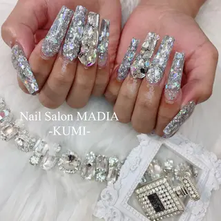 ネイル MADIA川崎所属・KUMI💛 MADIAのネイルデザイン
