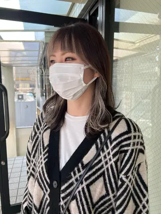 ミディアム カラー Happiness河原町店所属・進 詩織のヘアスタイル