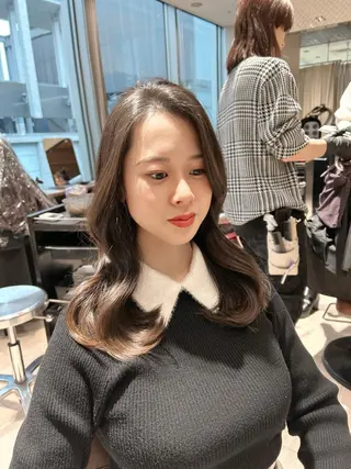 セミロング 🎀大竹美侑／顔まわ りカット／レイヤーのヘアスタイル