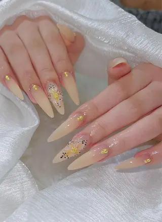 ネイル LilyLala Nail所属・LilyLala Nailsalonのネイルデザイン
