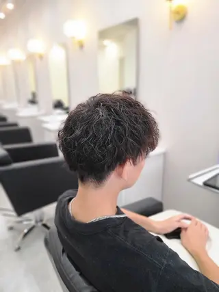 ショート メンズ パーマ 桐島 令奈のヘアスタイル