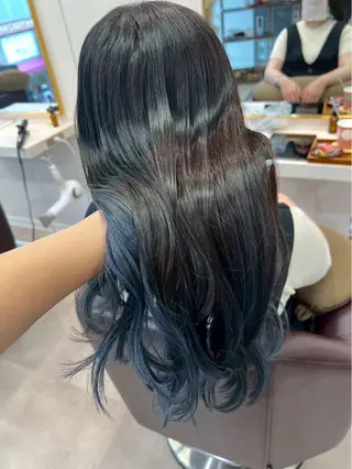ロング カラー 猪俣 彩音のヘアスタイル