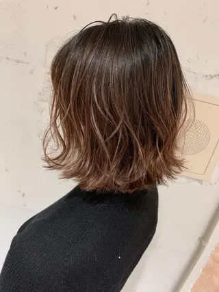 ミディアム カラー Fuuu《フゥ》所属・シノザキ シンゴのヘアスタイル