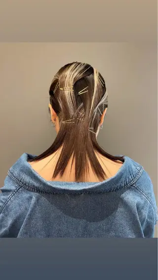 セミロング カラー haco＋所属・圧倒的デザイン力 店長🎨RENAのヘアスタイル