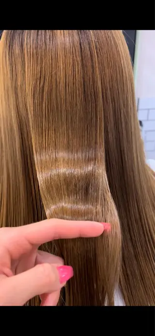 ロング ハイトーンカラー 🦋yuri🦋のヘアスタイル