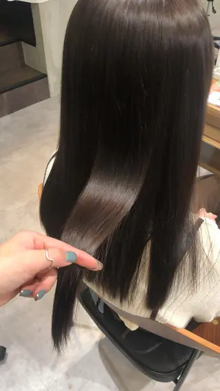 ロング カラー VIEWユリナ メイク/ カットのヘアスタイル