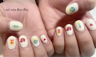 ショート ネイル ネイルスタジオ シェイクユアハンズのネイルデザイン