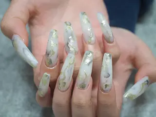 ネイル 新子 沙枝のネイルデザイン